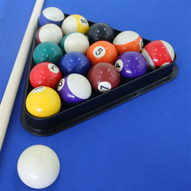 Walker & Simpson Monarch 6ft Pool Table With Ball Return
